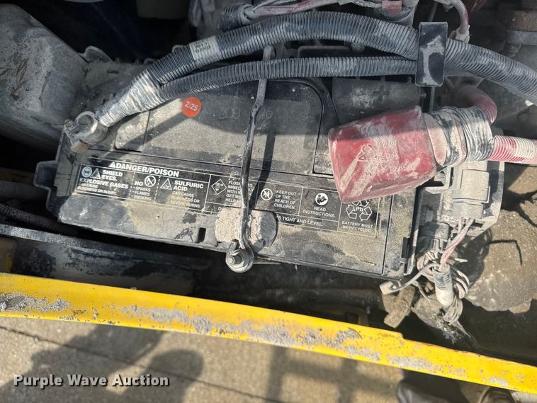 image for item EM2343 2013 Hyster H120FT forklift