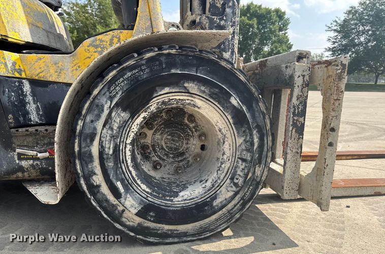 image for item EM2343 2013 Hyster H120FT forklift