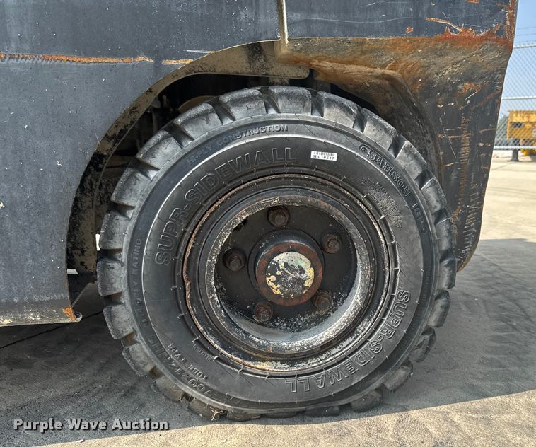 image for item EM2343 2013 Hyster H120FT forklift