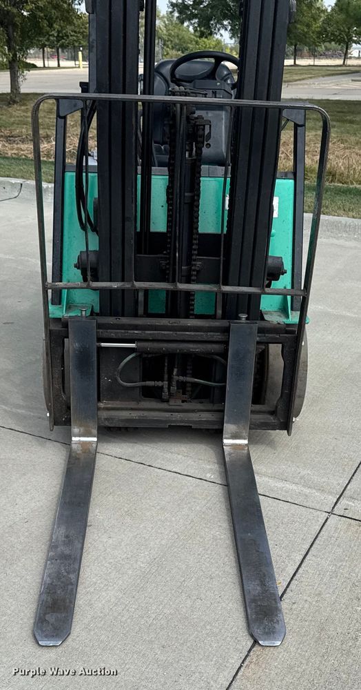 image for item EM2344 Mitsubishi FB20NT-AC forklift