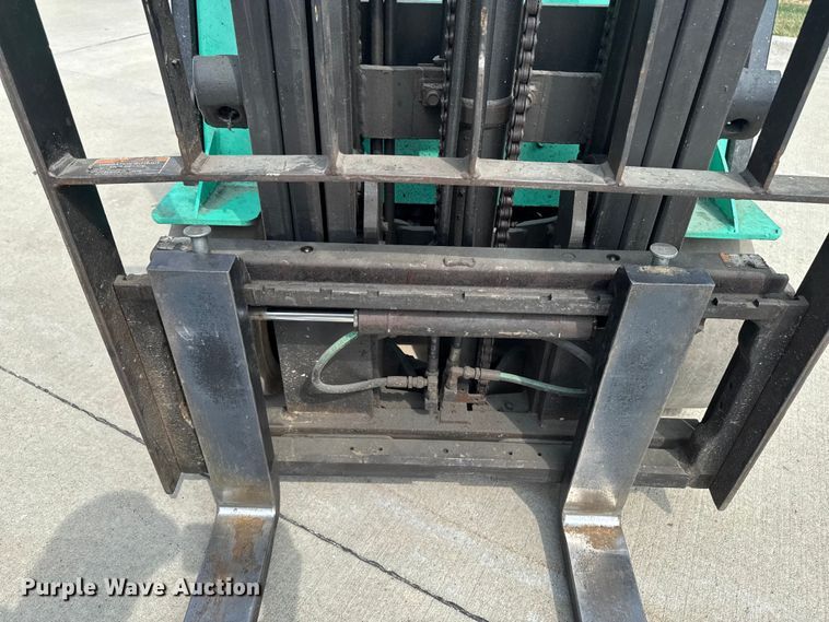 image for item EM2344 Mitsubishi FB20NT-AC forklift