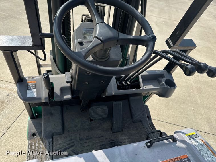 image for item EM2344 Mitsubishi FB20NT-AC forklift