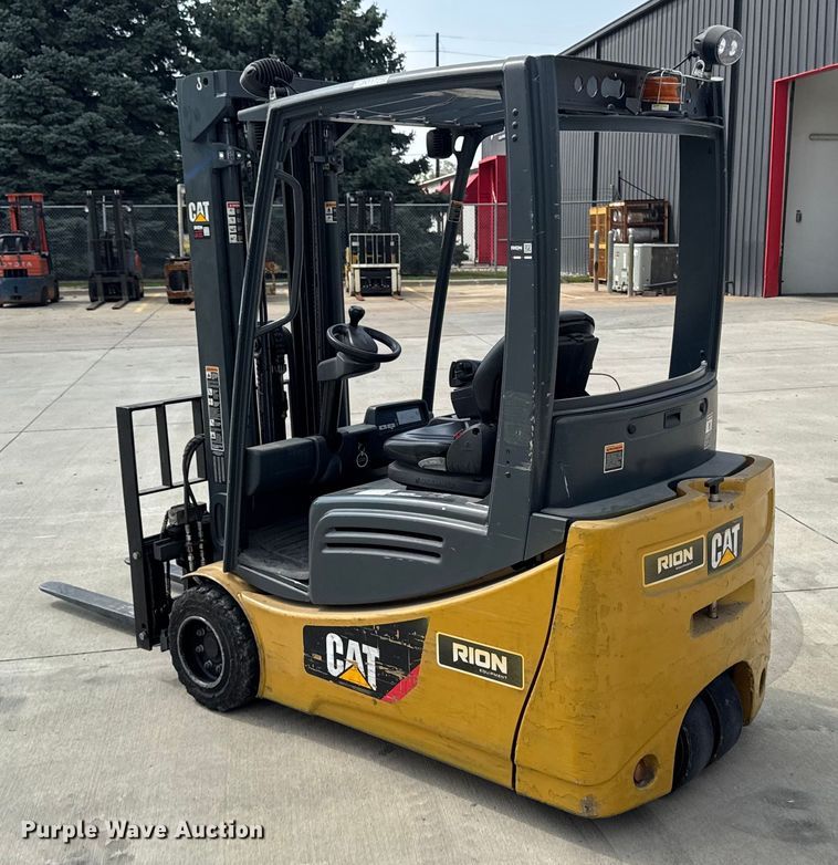 image for item EM2345 Caterpillar 2ET4000 forklift