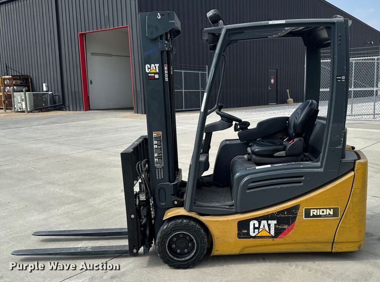 image for item EM2345 Caterpillar 2ET4000 forklift