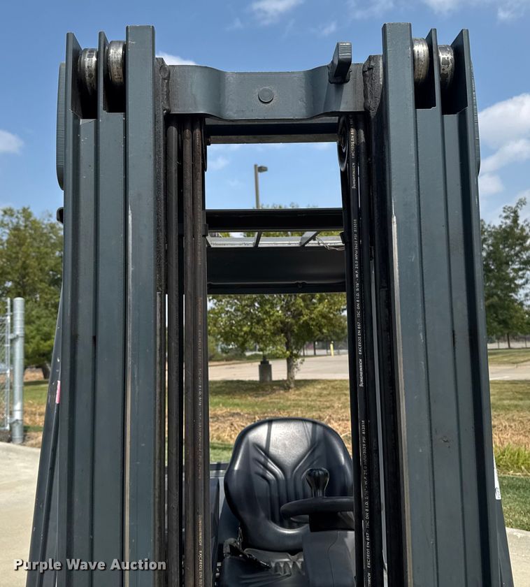 image for item EM2345 Caterpillar 2ET4000 forklift