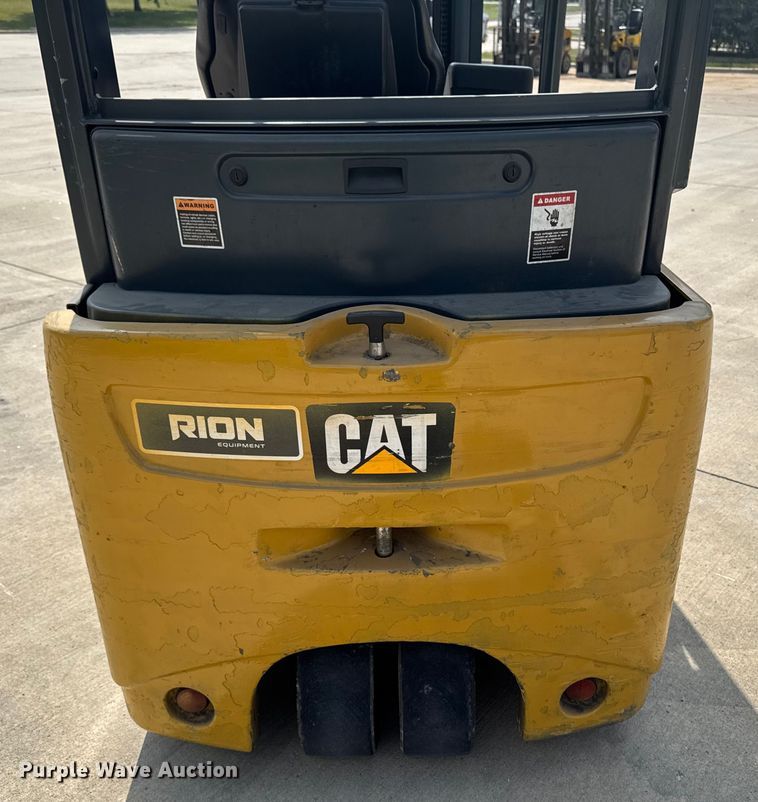 image for item EM2345 Caterpillar 2ET4000 forklift