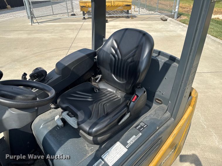 image for item EM2345 Caterpillar 2ET4000 forklift