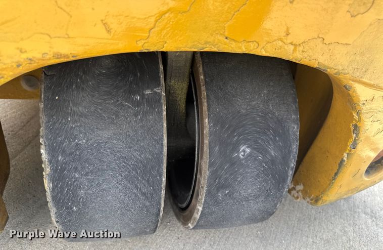 image for item EM2345 Caterpillar 2ET4000 forklift