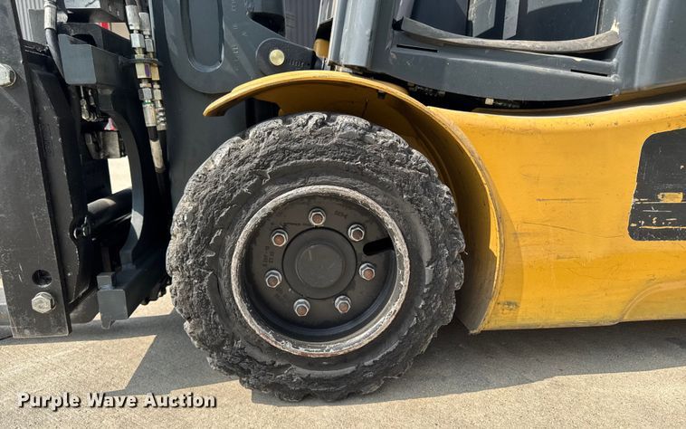 image for item EM2345 Caterpillar 2ET4000 forklift