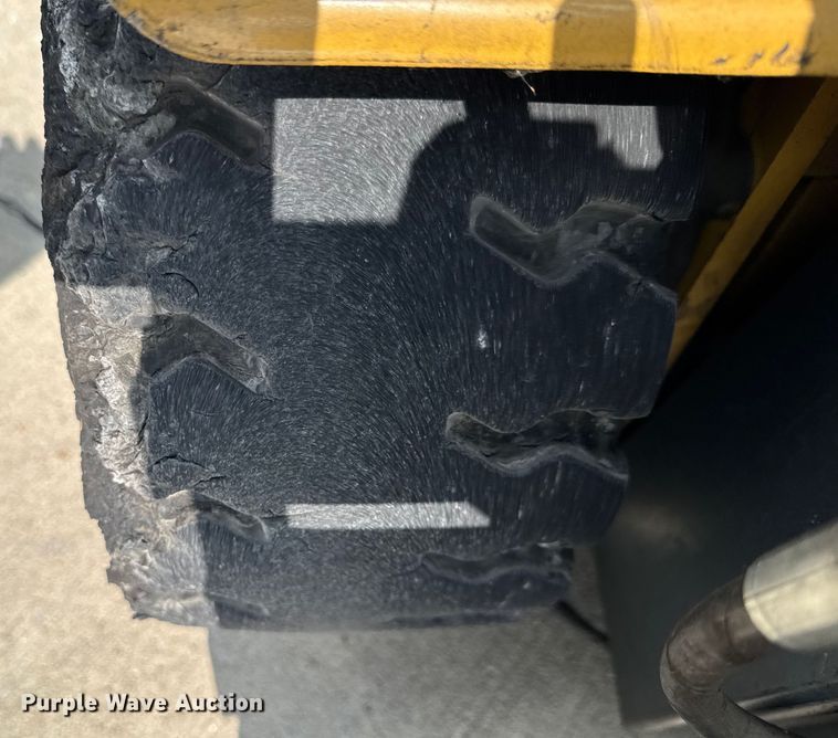 image for item EM2345 Caterpillar 2ET4000 forklift