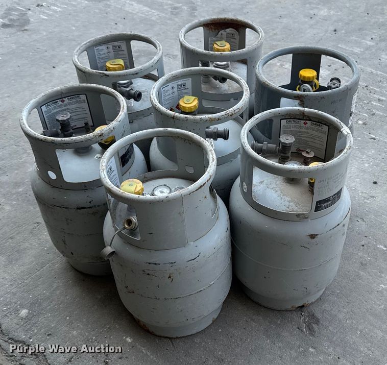 image for item EM2355 (7) LP tanks