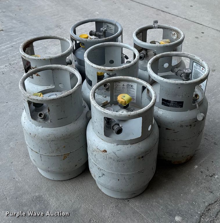 image for item EM2355 (7) LP tanks