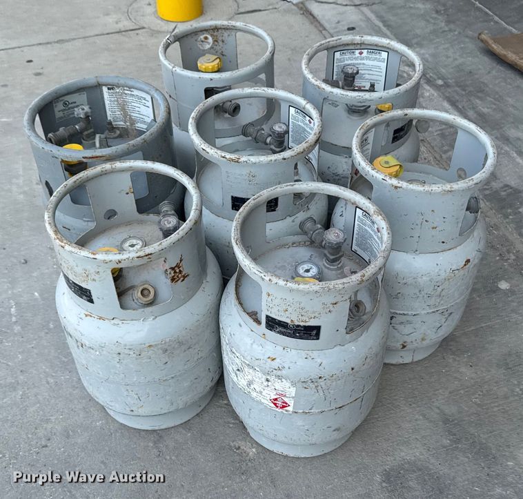 image for item EM2355 (7) LP tanks