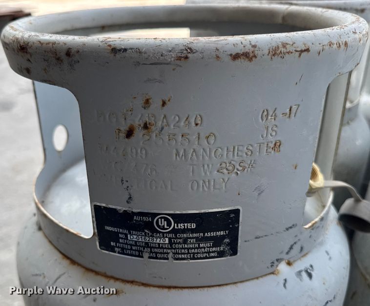 image for item EM2355 (7) LP tanks