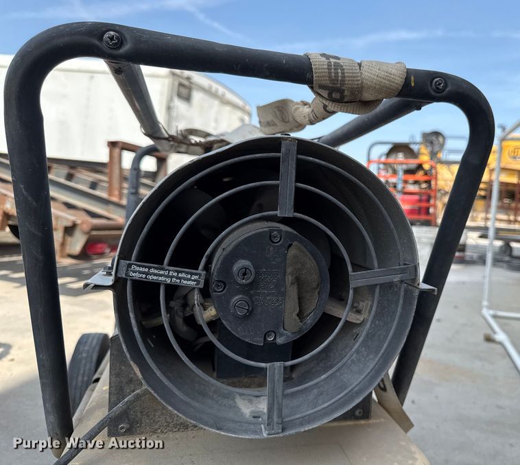 image for item EM2357 (2) Dewalt DXH190HD heaters