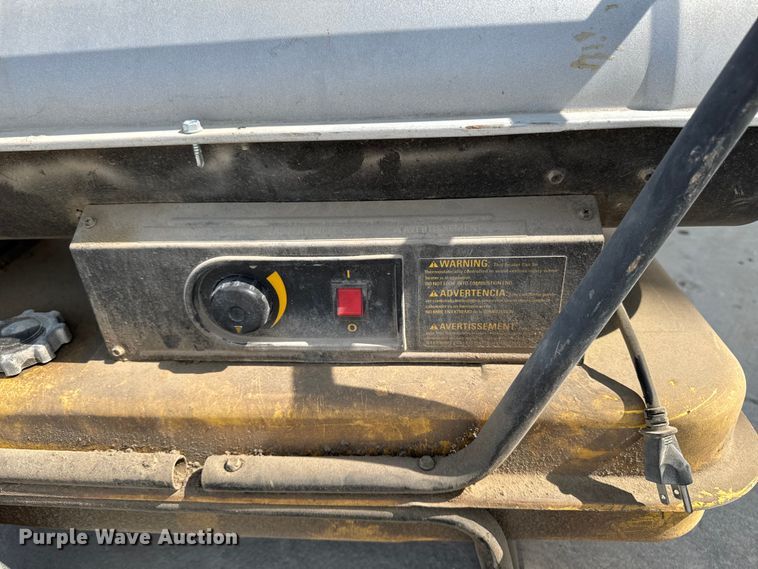 image for item EM2357 (2) Dewalt DXH190HD heaters