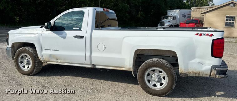 image for item EN4619 2018 Chevrolet Silverado 1500 pickup truck