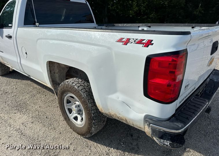 image for item EN4619 2018 Chevrolet Silverado 1500 pickup truck