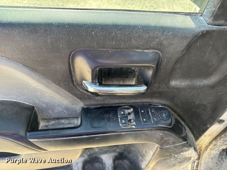 image for item EN4619 2018 Chevrolet Silverado 1500 pickup truck