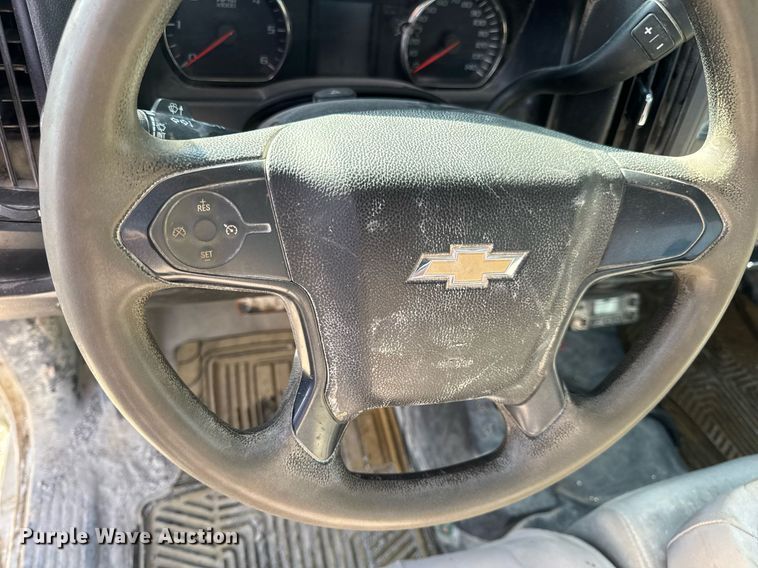 image for item EN4619 2018 Chevrolet Silverado 1500 pickup truck