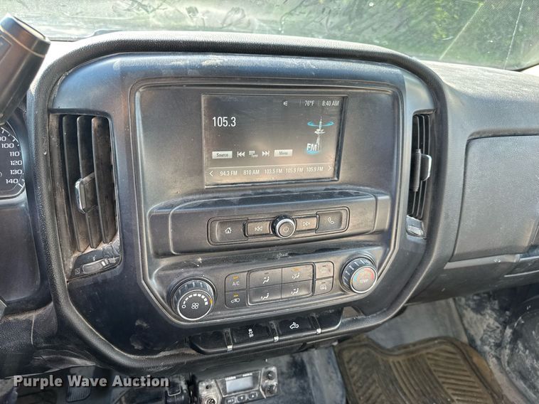 image for item EN4619 2018 Chevrolet Silverado 1500 pickup truck