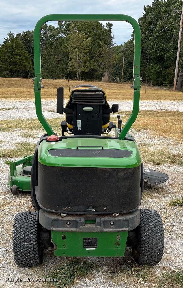 image for item EN5563 John Deere 1435 Series II 4WD lawn mower