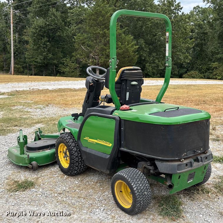image for item EN5563 John Deere 1435 Series II 4WD lawn mower