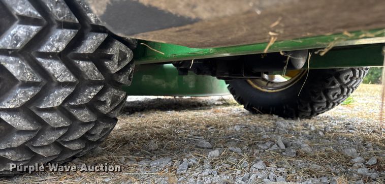 image for item EN5563 John Deere 1435 Series II 4WD lawn mower