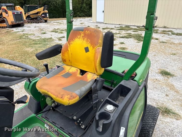 image for item EN5563 John Deere 1435 Series II 4WD lawn mower