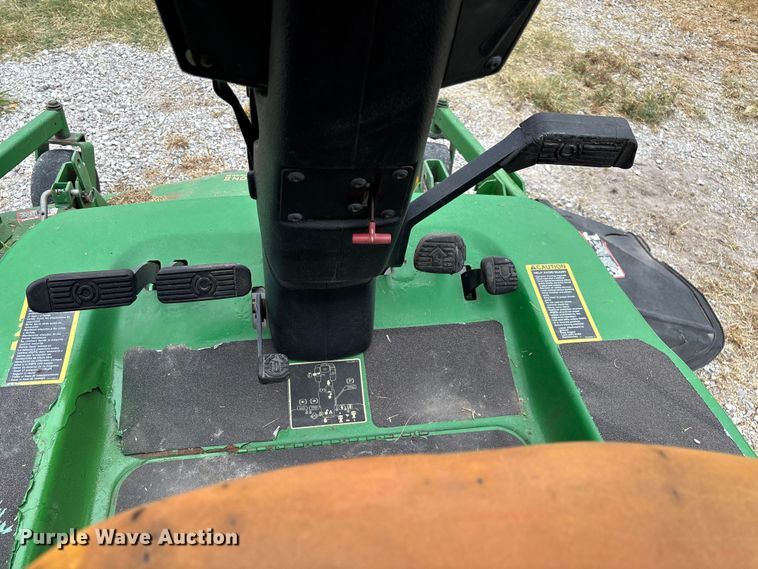 image for item EN5563 John Deere 1435 Series II 4WD lawn mower