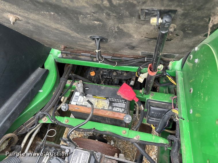 image for item EN5563 John Deere 1435 Series II 4WD lawn mower