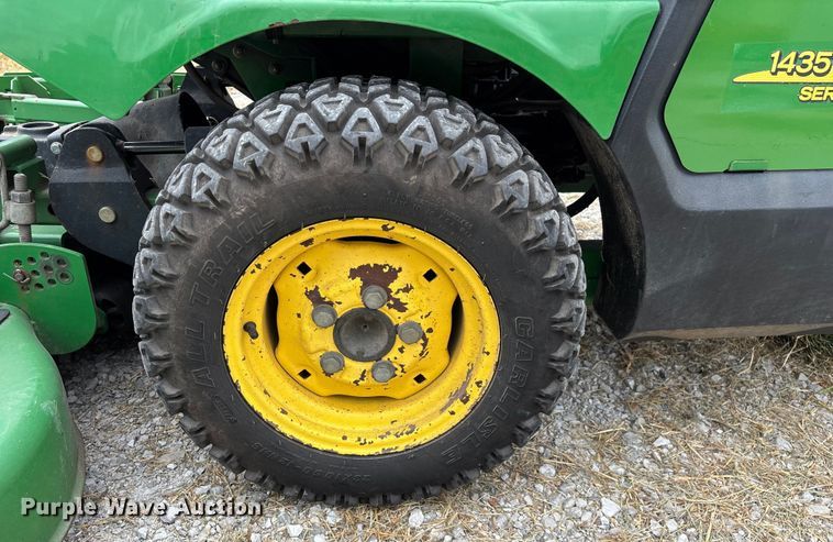 image for item EN5563 John Deere 1435 Series II 4WD lawn mower