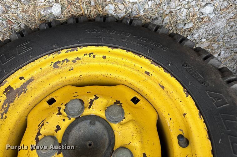 image for item EN5563 John Deere 1435 Series II 4WD lawn mower