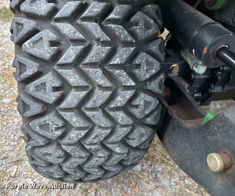 image for item EN5563 John Deere 1435 Series II 4WD lawn mower