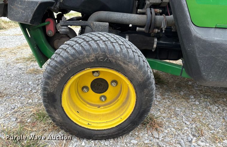 image for item EN5563 John Deere 1435 Series II 4WD lawn mower