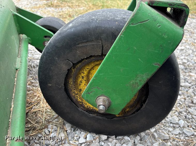 image for item EN5563 John Deere 1435 Series II 4WD lawn mower