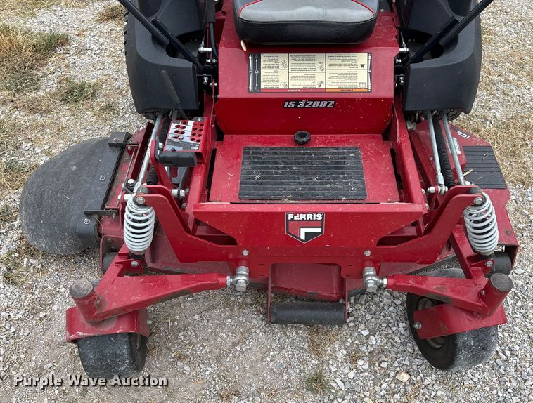 image for item EN5564 Ferris IS 3200Z ZTR lawn mower
