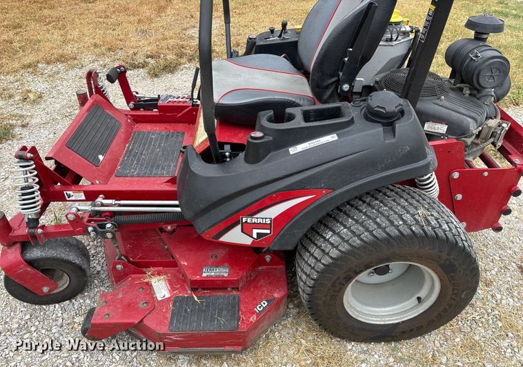 image for item EN5564 Ferris IS 3200Z ZTR lawn mower