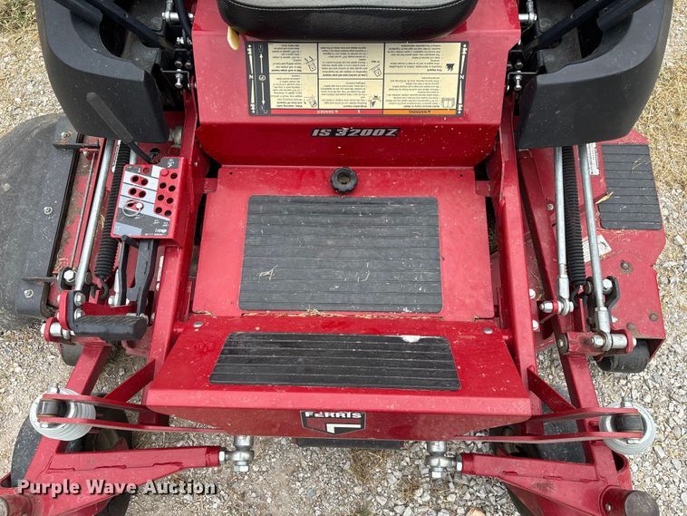 image for item EN5564 Ferris IS 3200Z ZTR lawn mower