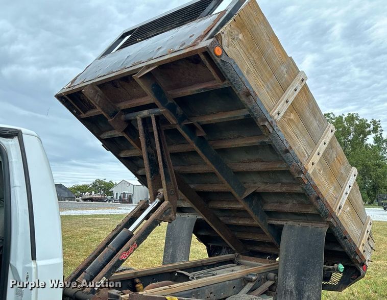 image for item EN5569 2013 Ford F550 dump flatbed truck