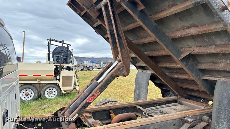 image for item EN5569 2013 Ford F550 dump flatbed truck