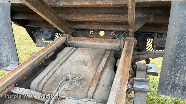 image for item EN5569 2013 Ford F550 dump flatbed truck