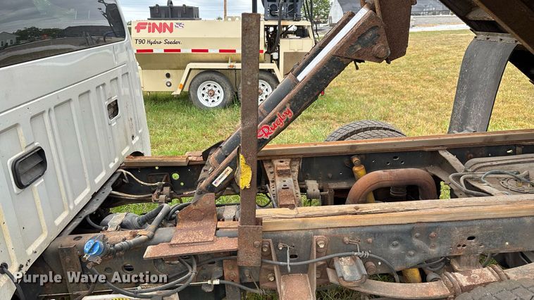 image for item EN5569 2013 Ford F550 dump flatbed truck