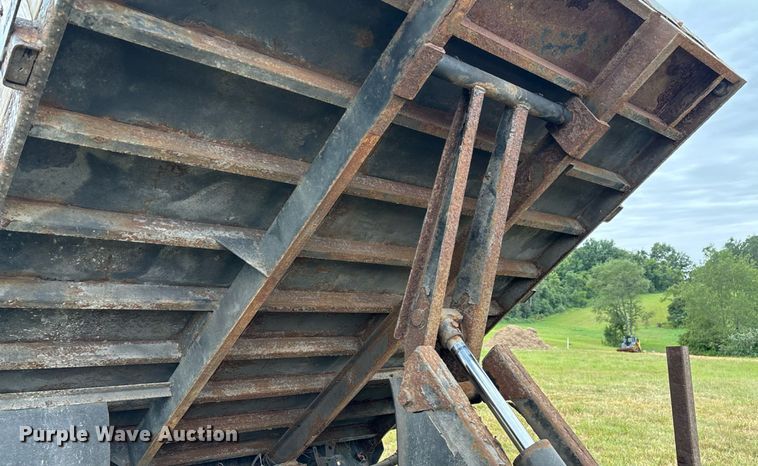 image for item EN5569 2013 Ford F550 dump flatbed truck