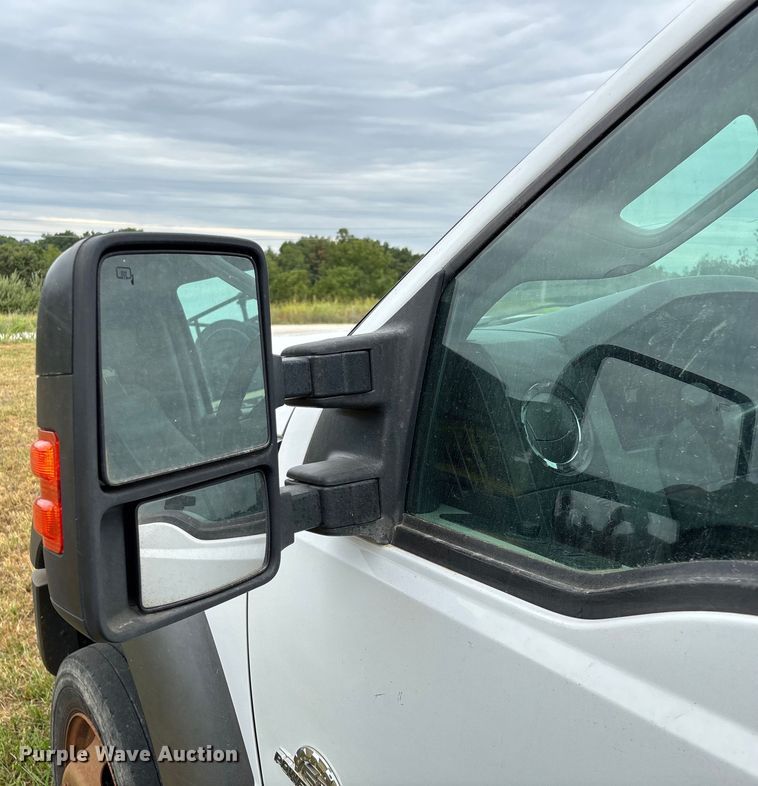 image for item EN5569 2013 Ford F550 dump flatbed truck