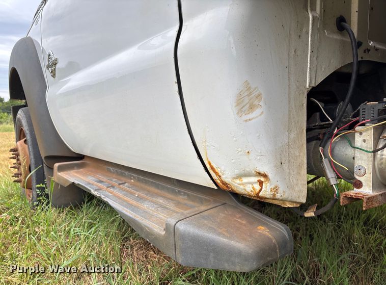 image for item EN5569 2013 Ford F550 dump flatbed truck