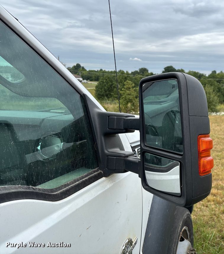 image for item EN5569 2013 Ford F550 dump flatbed truck