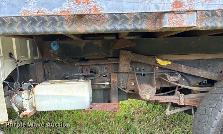 image for item EN5569 2013 Ford F550 dump flatbed truck