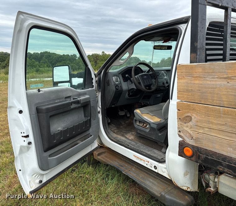 image for item EN5569 2013 Ford F550 dump flatbed truck