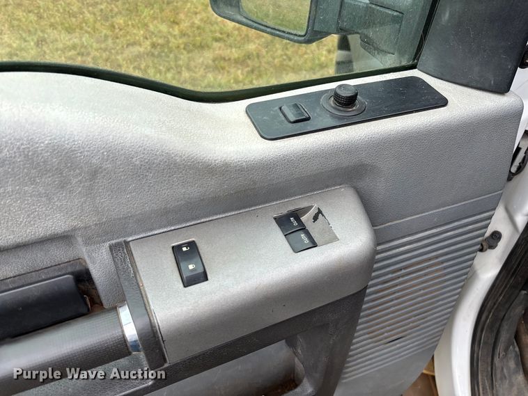 image for item EN5569 2013 Ford F550 dump flatbed truck